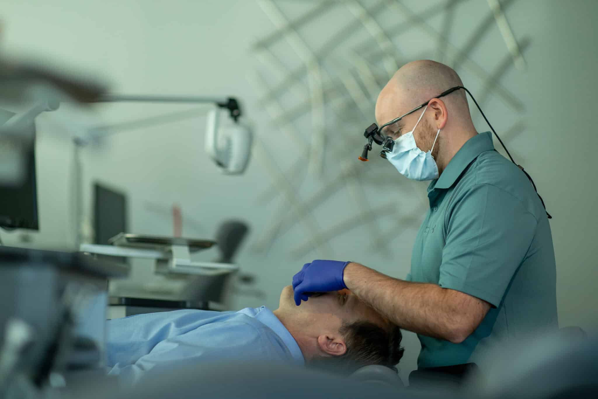 Q&A With a Gainesville VA Orthodontist: What’s The Difference Between a Dentist and Orthodontist?